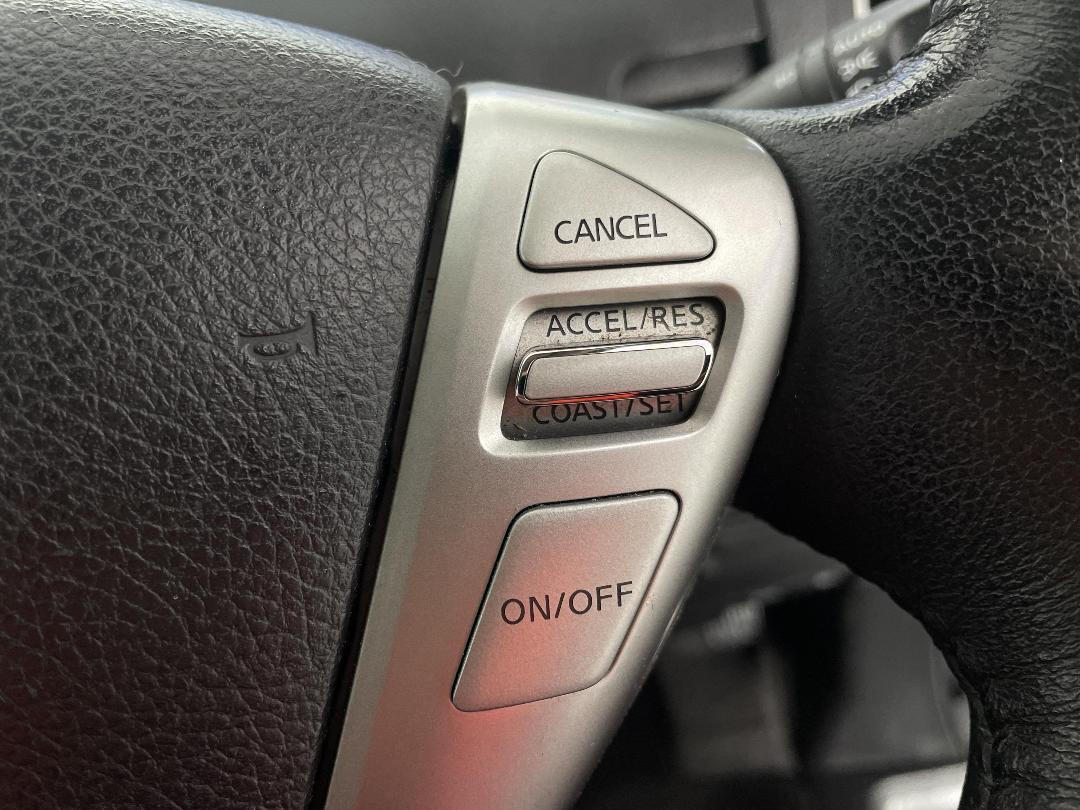 Photo '23' of Nissan Serena