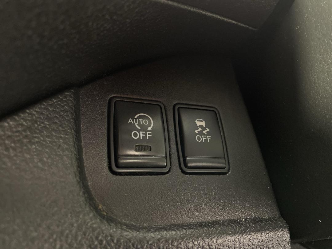 Photo '25' of Nissan Serena