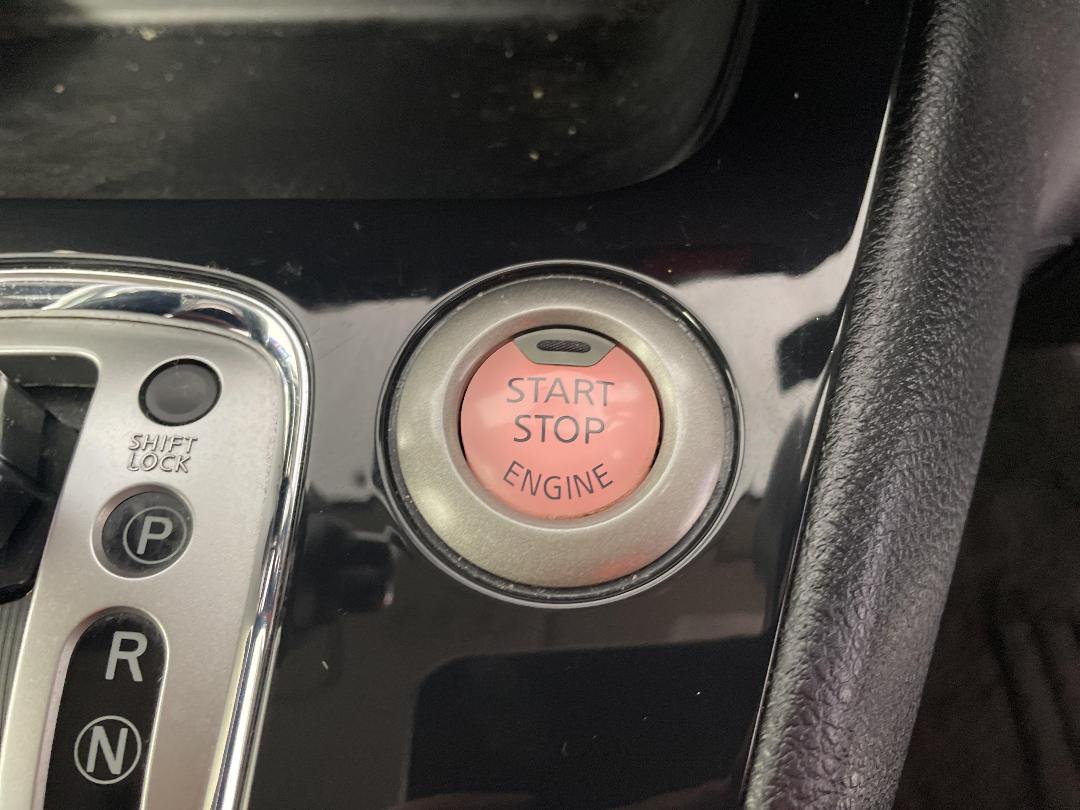 Photo '24' of Nissan Serena