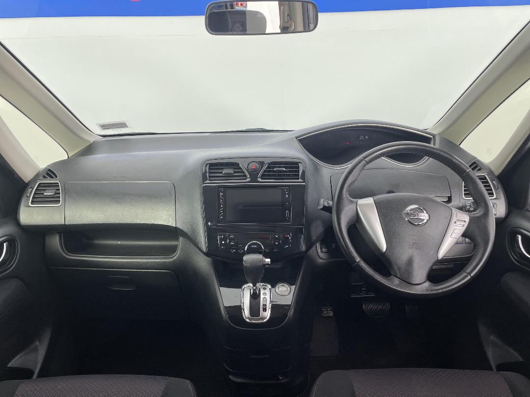 Photo '17' of Nissan Serena