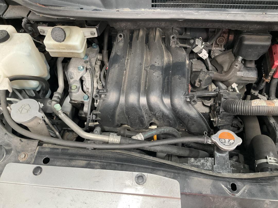 Photo '26' of Nissan Serena Photo '26' of Nissan Serena