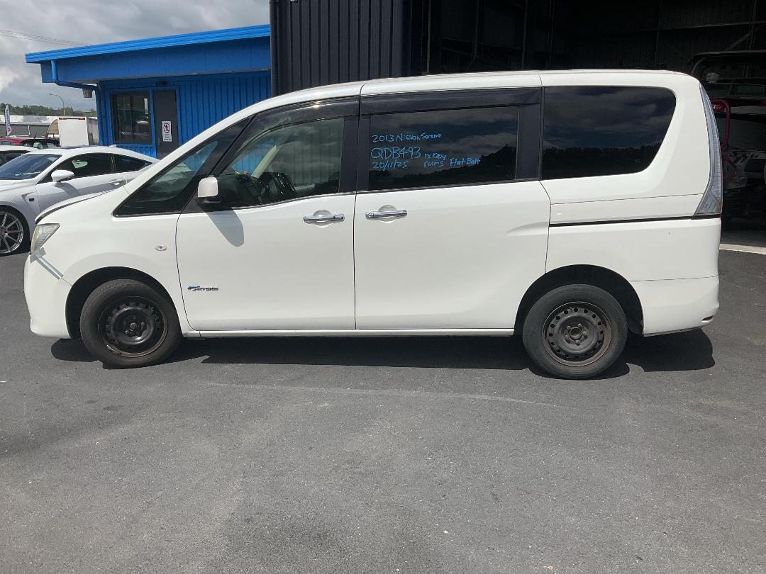 Photo '6' of Nissan Serena Photo '6' of Nissan Serena