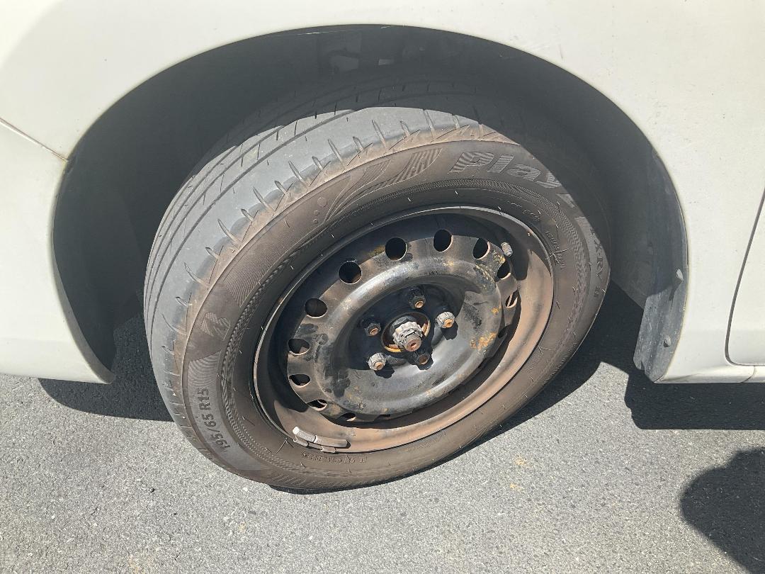 Photo '11' of Nissan Serena Photo '11' of Nissan Serena