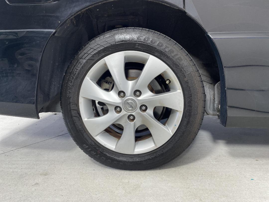 Photo '10' of Nissan Serena