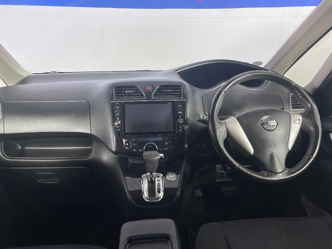 Photo '15' of Nissan Serena