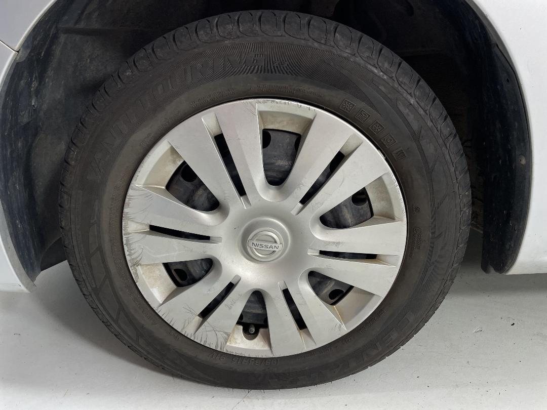 Photo '10' of Nissan Serena