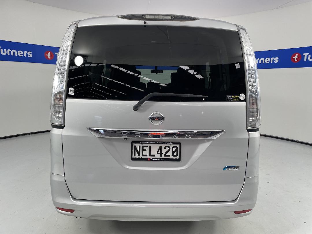 Photo '6' of Nissan Serena