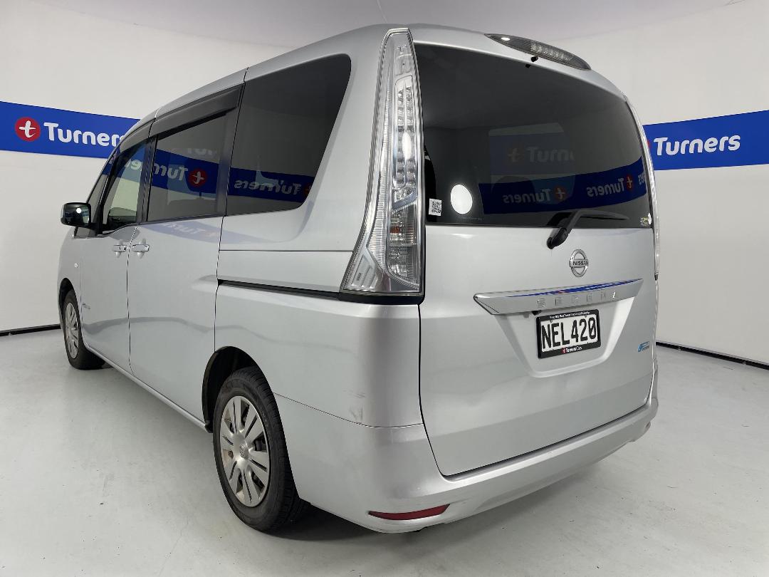 Photo '5' of Nissan Serena