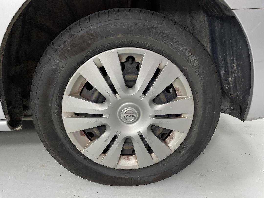 Photo '11' of Nissan Serena