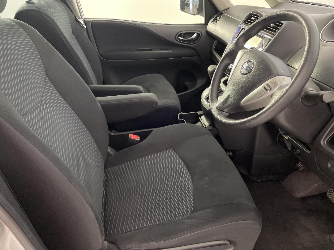 Photo '16' of Nissan Serena