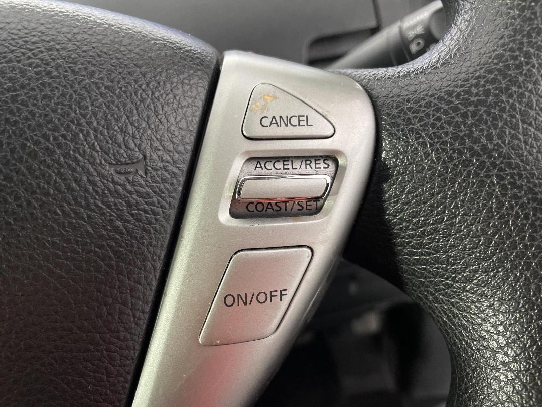 Photo '23' of Nissan Serena