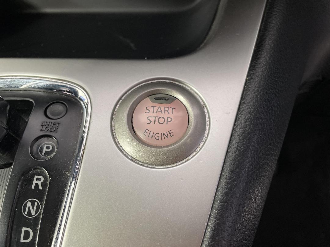 Photo '24' of Nissan Serena