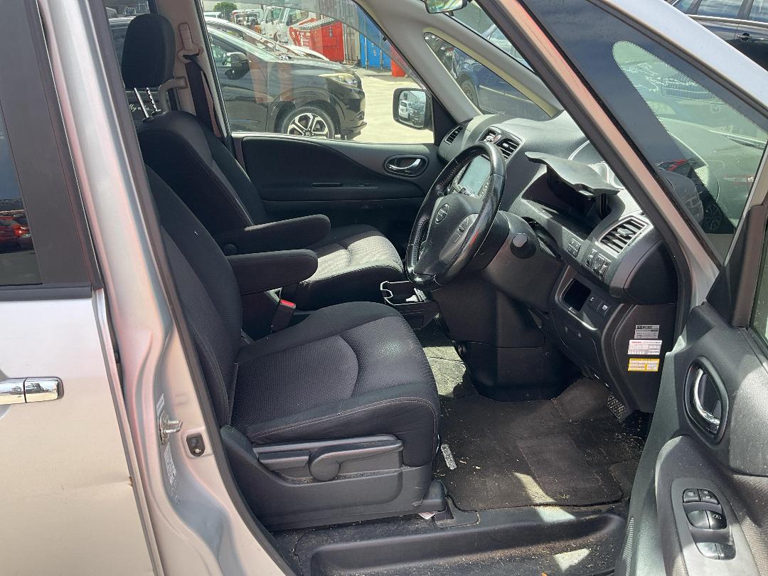 Photo '9' of Nissan Serena