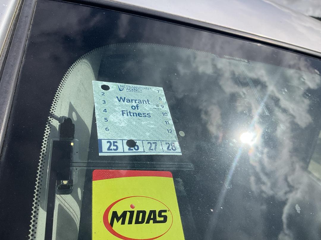 Photo '12' of Nissan Serena