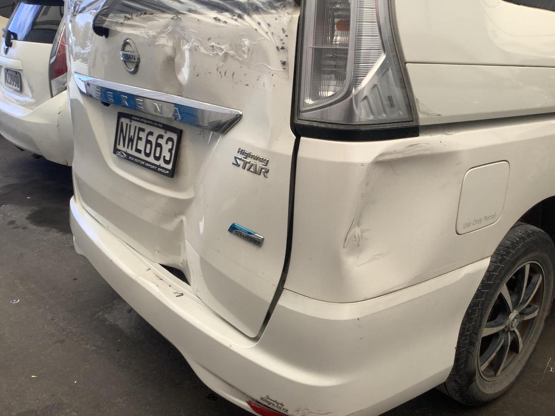 Photo '4' of Nissan Serena