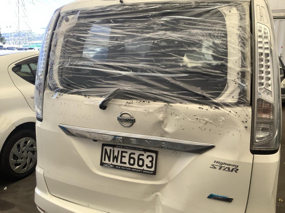 Photo '5' of Nissan Serena