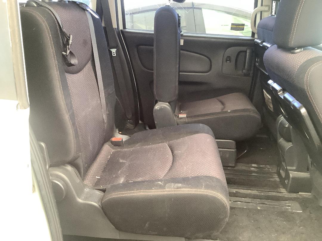 Photo '9' of Nissan Serena