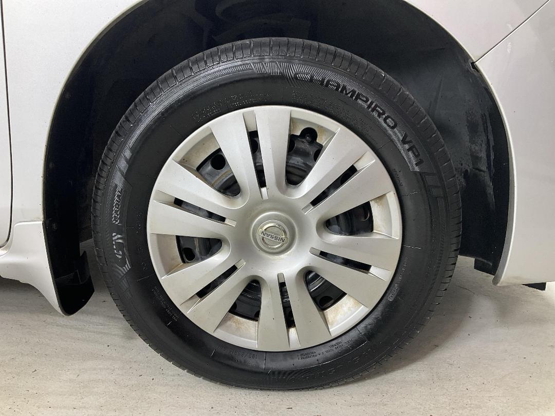 Photo '9' of Nissan Serena Photo '9' of Nissan Serena