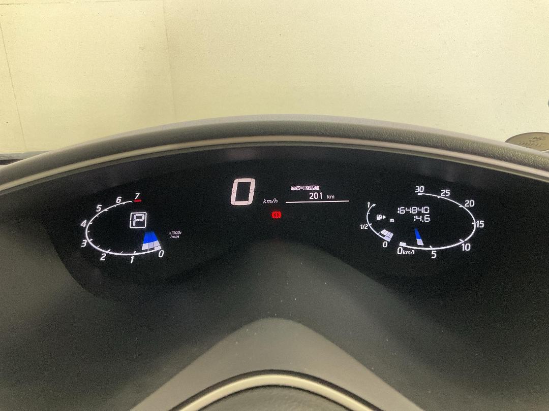 Photo '21' of Nissan Serena Photo '21' of Nissan Serena