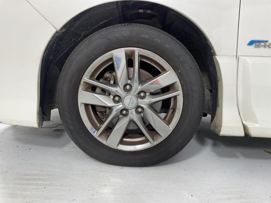 Photo '10' of Nissan Serena Photo '10' of Nissan Serena