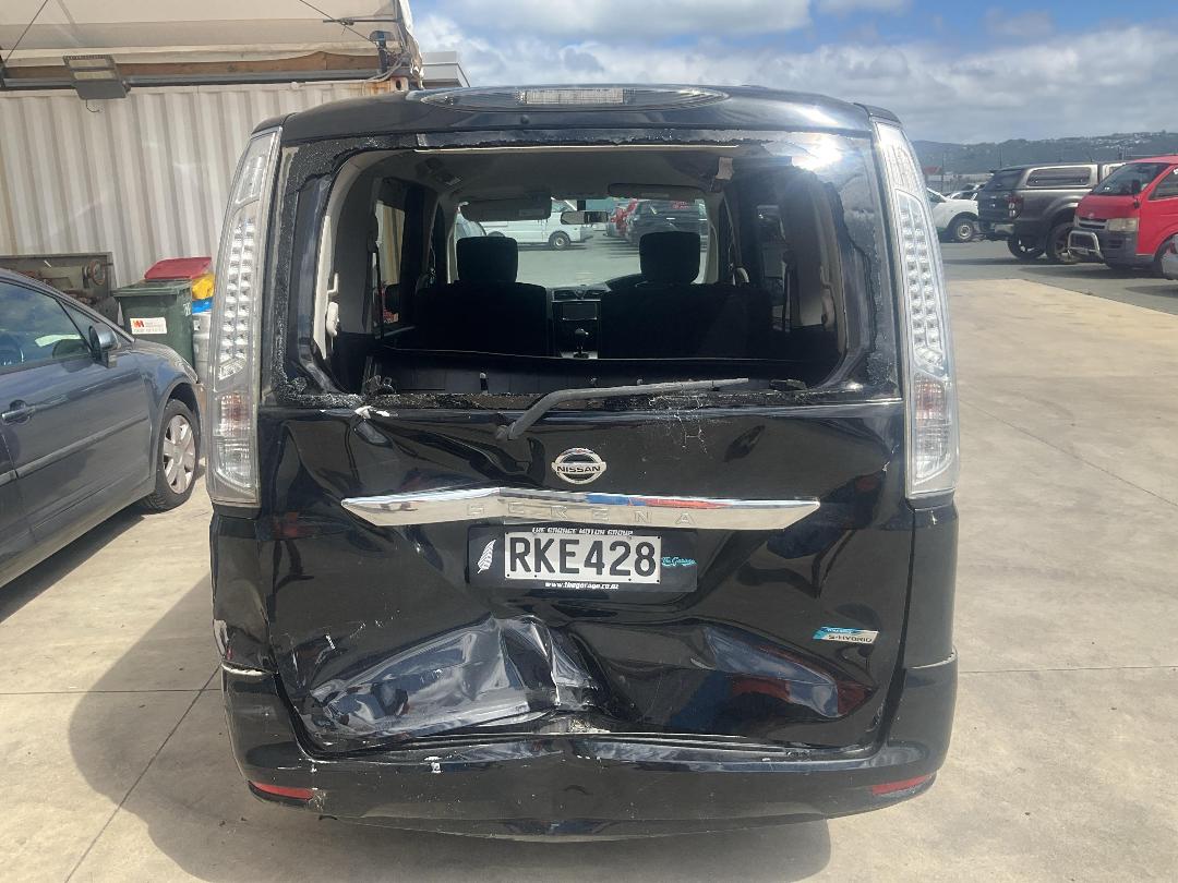 Photo '5' of Nissan Serena