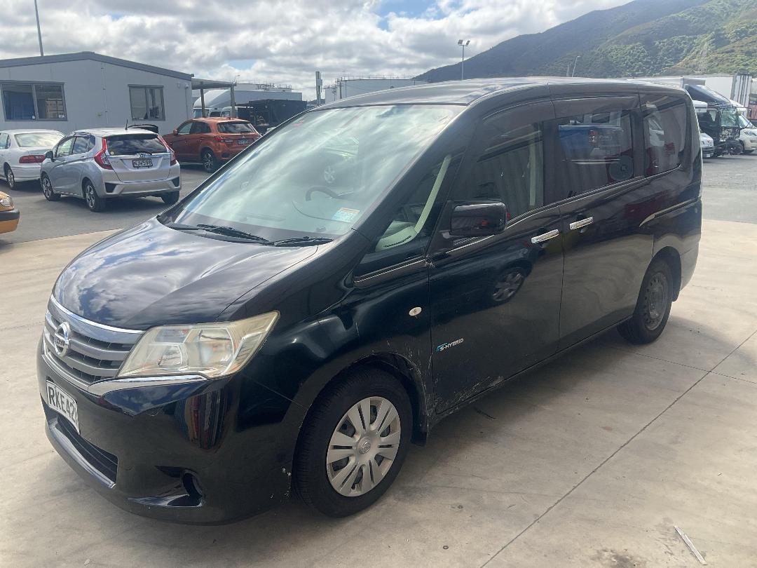 Photo '3' of Nissan Serena