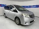 Thumbnail '1' of Nissan Serena