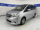 Thumbnail '4' of Nissan Serena