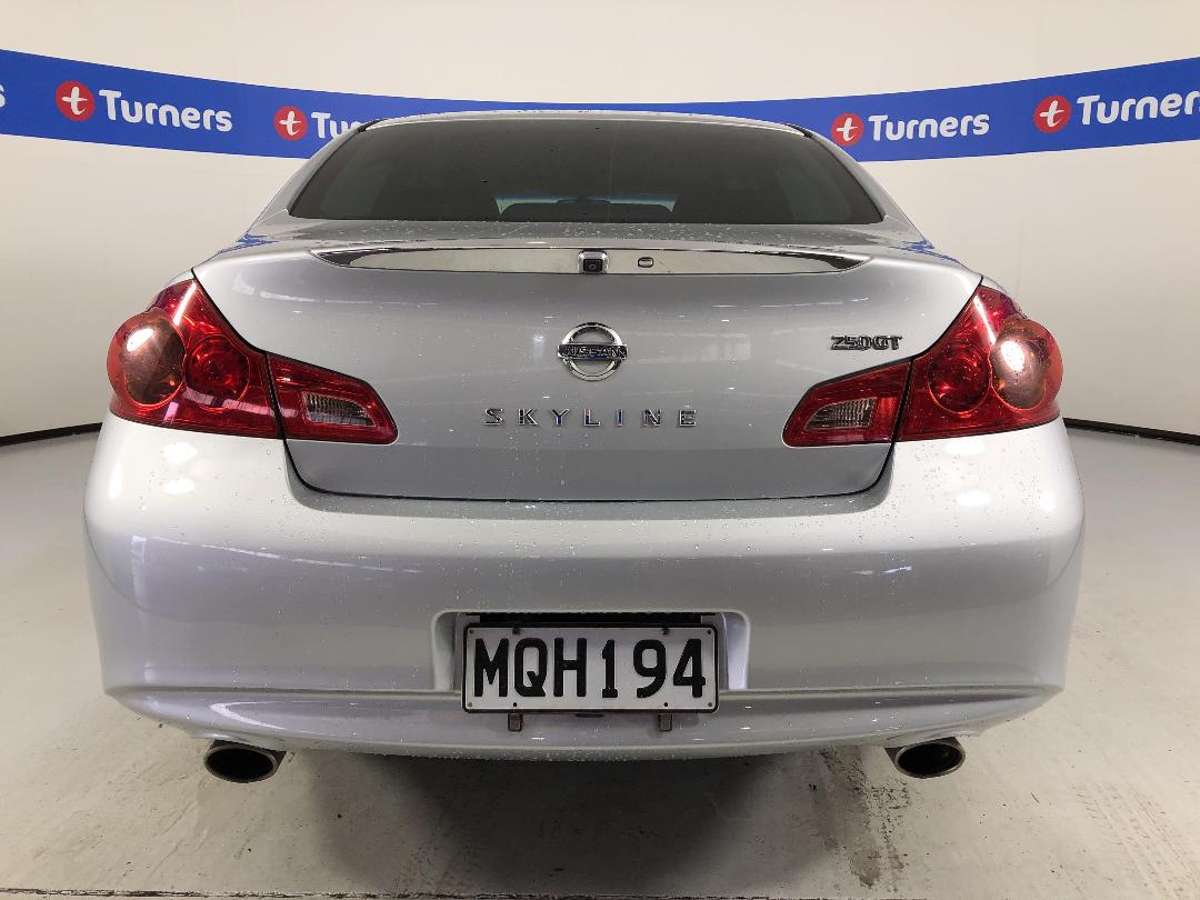 Photo '6' of Nissan Skyline