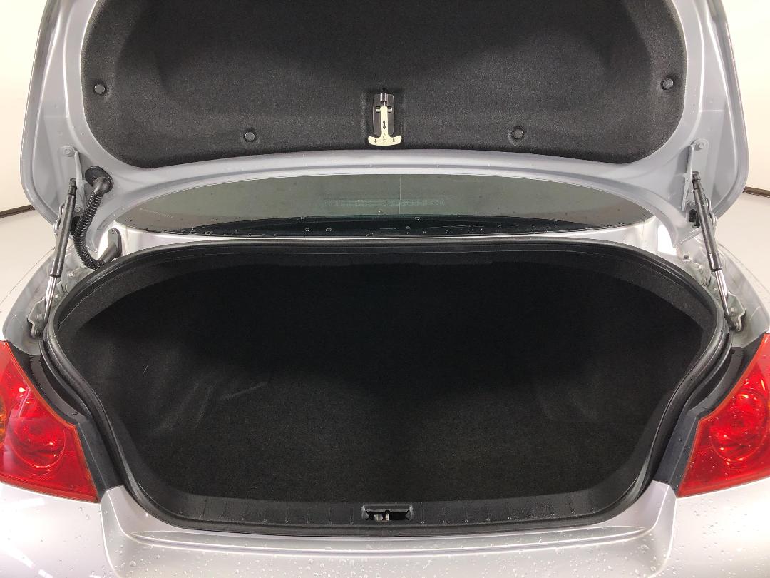 Photo '14' of Nissan Skyline