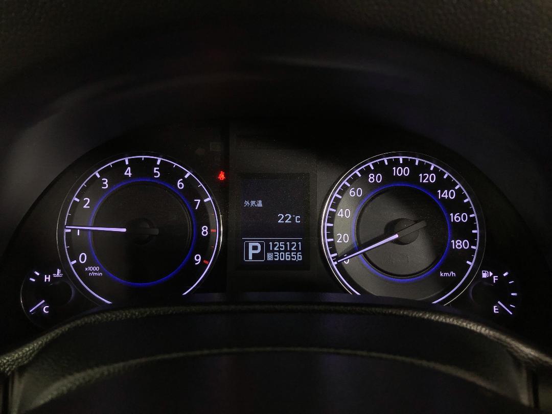 Photo '21' of Nissan Skyline