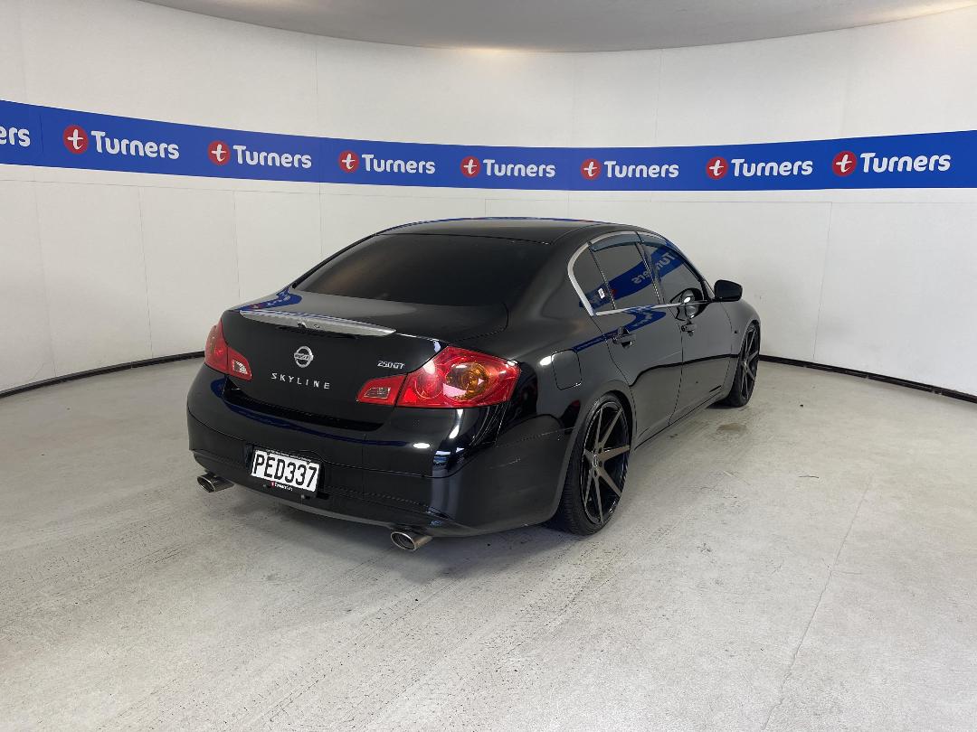 Photo '7' of Nissan Skyline