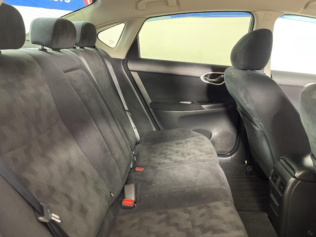 Photo '20' of Nissan Sylphy