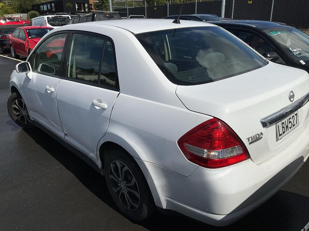 Photo '3' of Nissan Tiida Photo '3' of Nissan Tiida