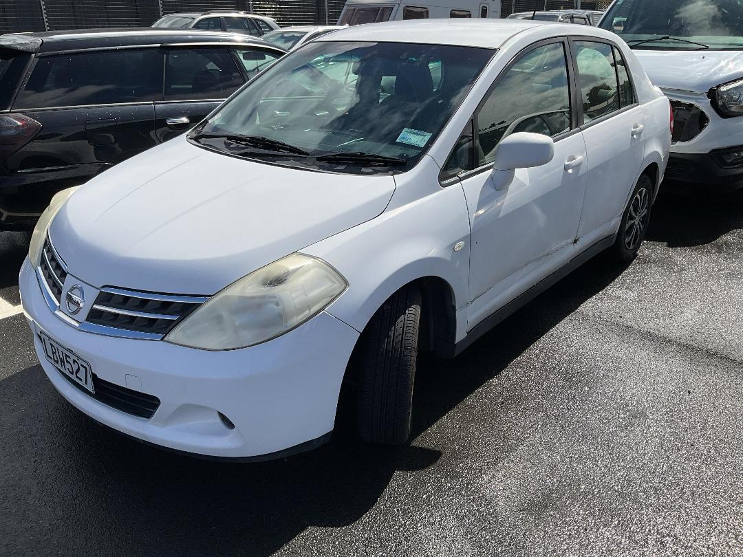 Photo '4' of Nissan Tiida Photo '4' of Nissan Tiida