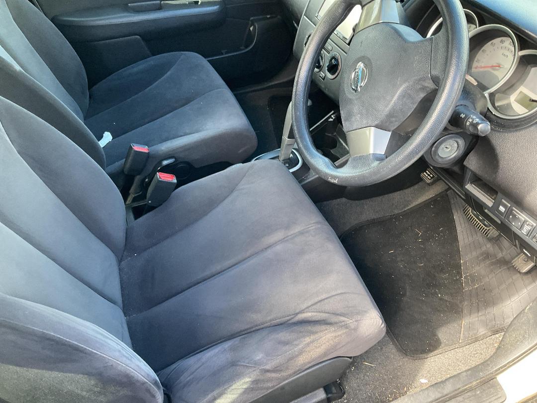 Photo '12' of Nissan Tiida Photo '12' of Nissan Tiida