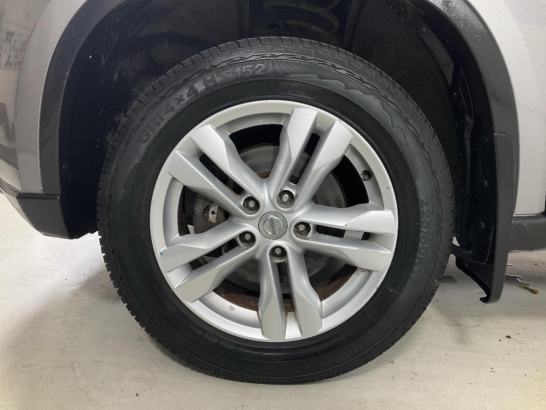 Photo '10' of Nissan X-Trail