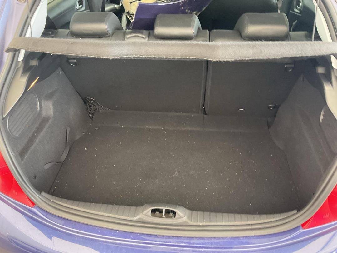 Photo '14' of Peugeot 208