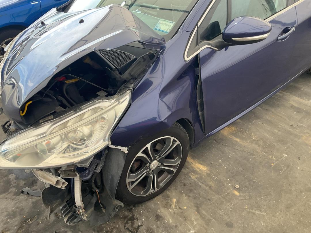 Photo '25' of Peugeot 208