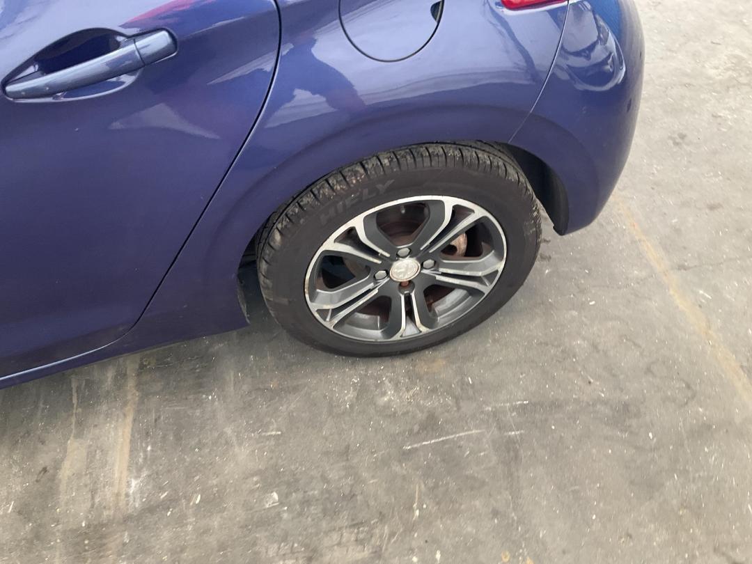 Photo '19' of Peugeot 208