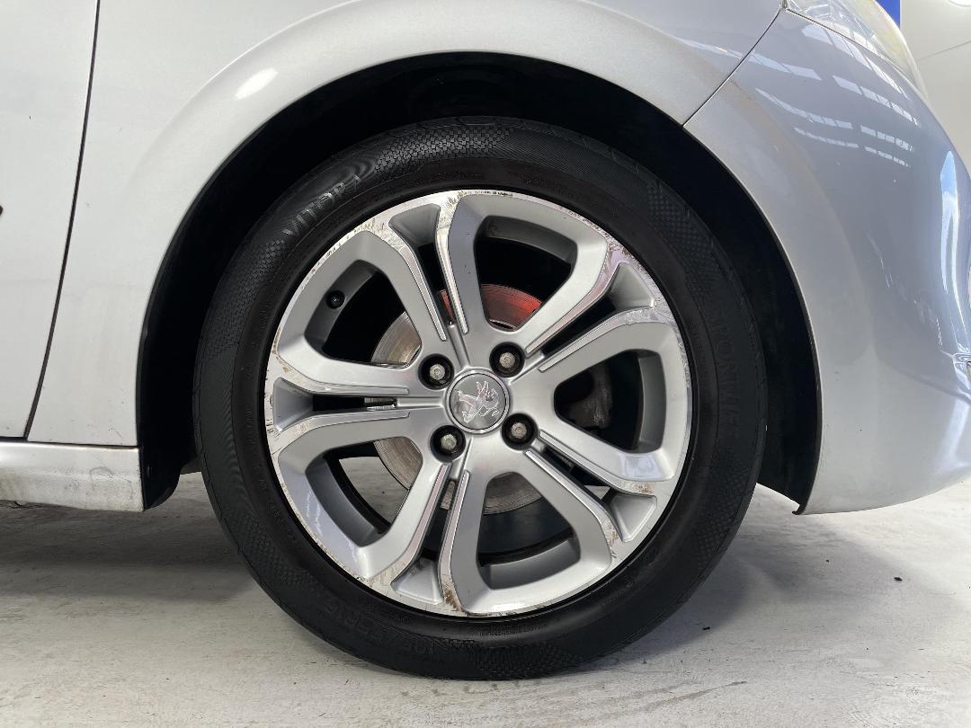 Photo '2' of Peugeot 208 Allure