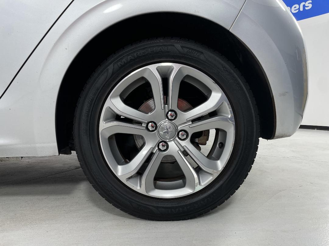 Photo '11' of Peugeot 208 Allure