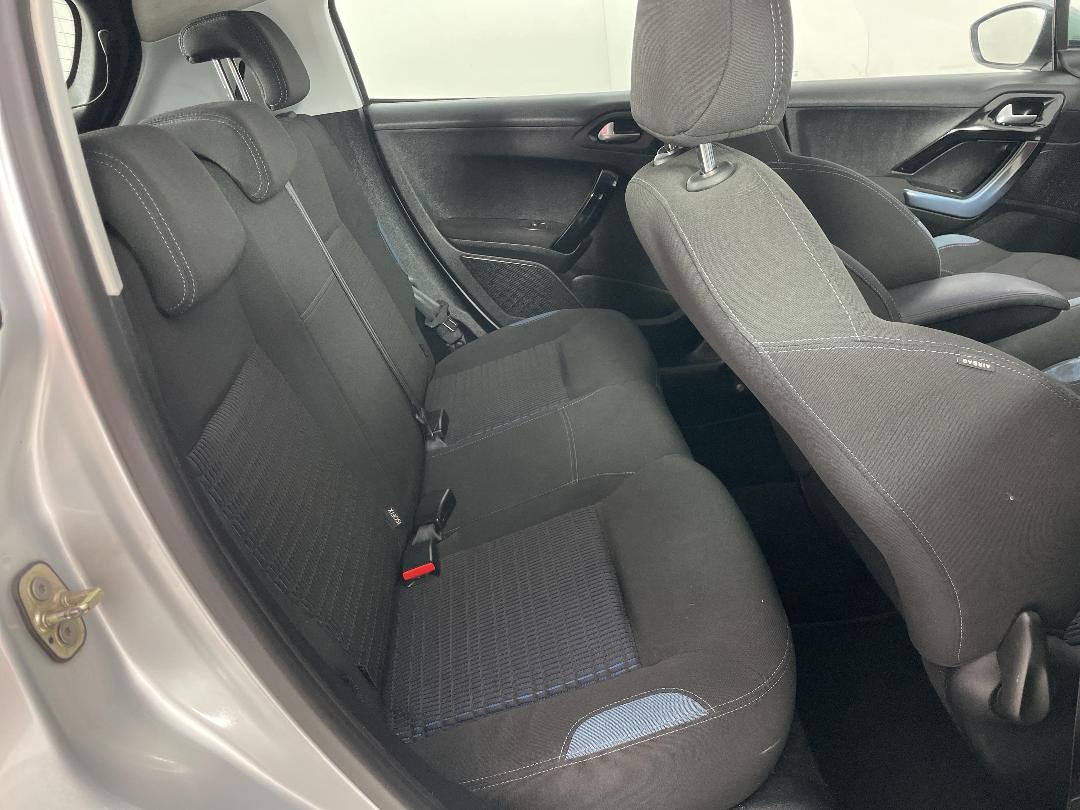 Photo '18' of Peugeot 208 Allure