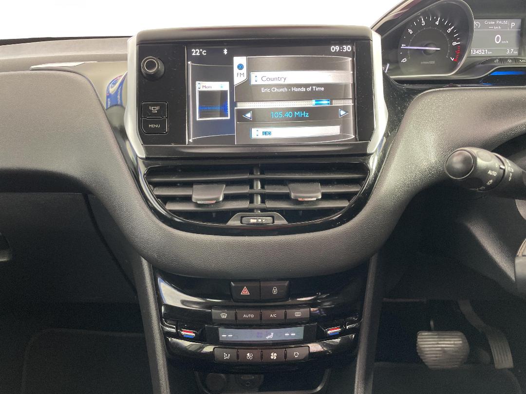 Photo '20' of Peugeot 208 Allure