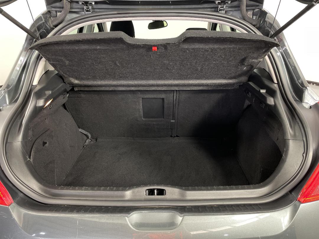 Photo '14' of Peugeot 308