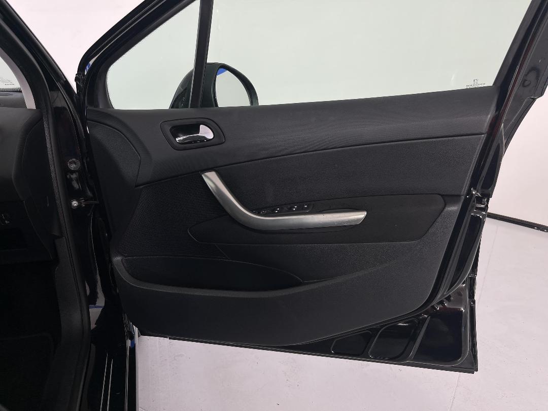 Photo '15' of Peugeot 308