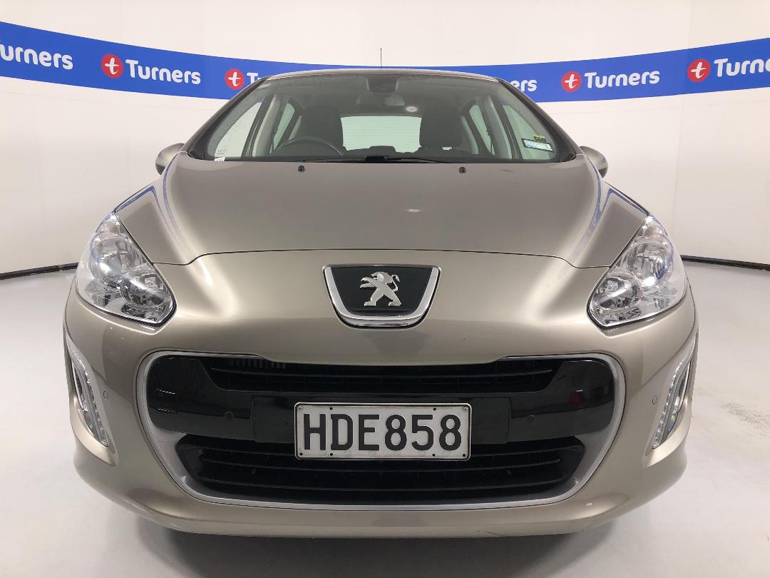 Photo '2' of Peugeot 308 Photo '2' of Peugeot 308