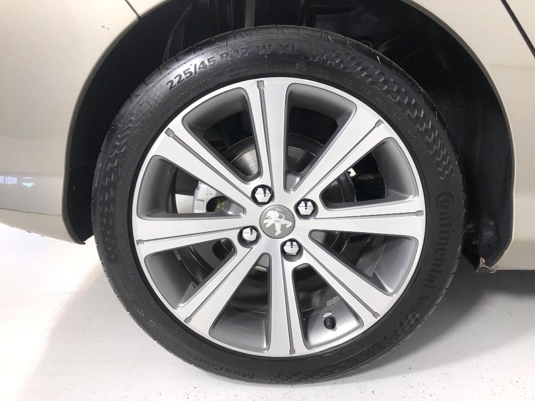 Photo '12' of Peugeot 308 Photo '12' of Peugeot 308