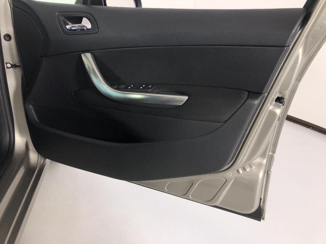 Photo '15' of Peugeot 308 Photo '15' of Peugeot 308