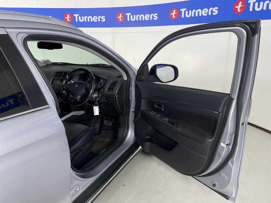 Photo '15' of Peugeot 4008